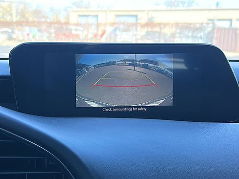 Used 2024 MAZDA MAZDA3 s image 32