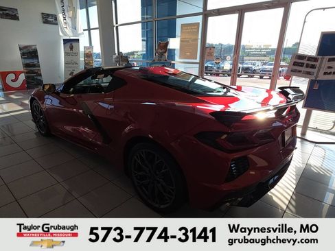 Used 2025 Chevrolet Corvette Stingray Preferred Cpe w/ Z51 Performance Package RWD image 5