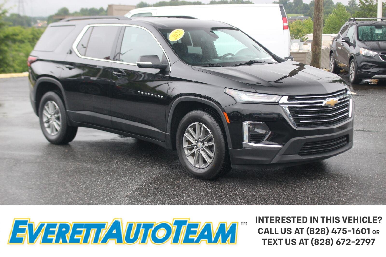 Used 2023 Chevrolet Traverse LT w/ LPO, Cargo Package AWD/4WD image 1