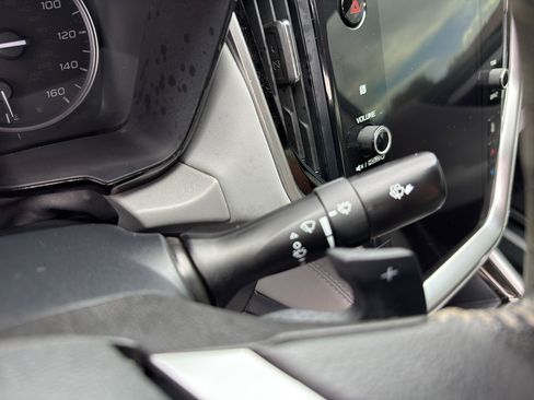 Used 2022 Subaru Legacy Premium image 8