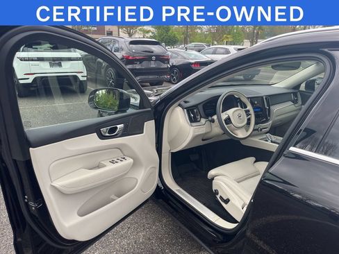 Used 2023 Volvo XC60 B5 Ultimate w/ Climate Package AWD/4WD image 10