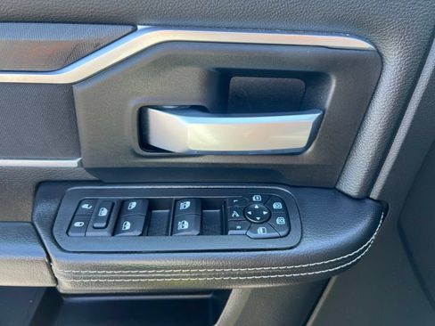 Used 2025 RAM 2500 Big Horn AWD/4WD image 34