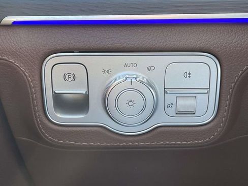 Used 2024 Mercedes-Benz GLE 350 4MATIC image 22