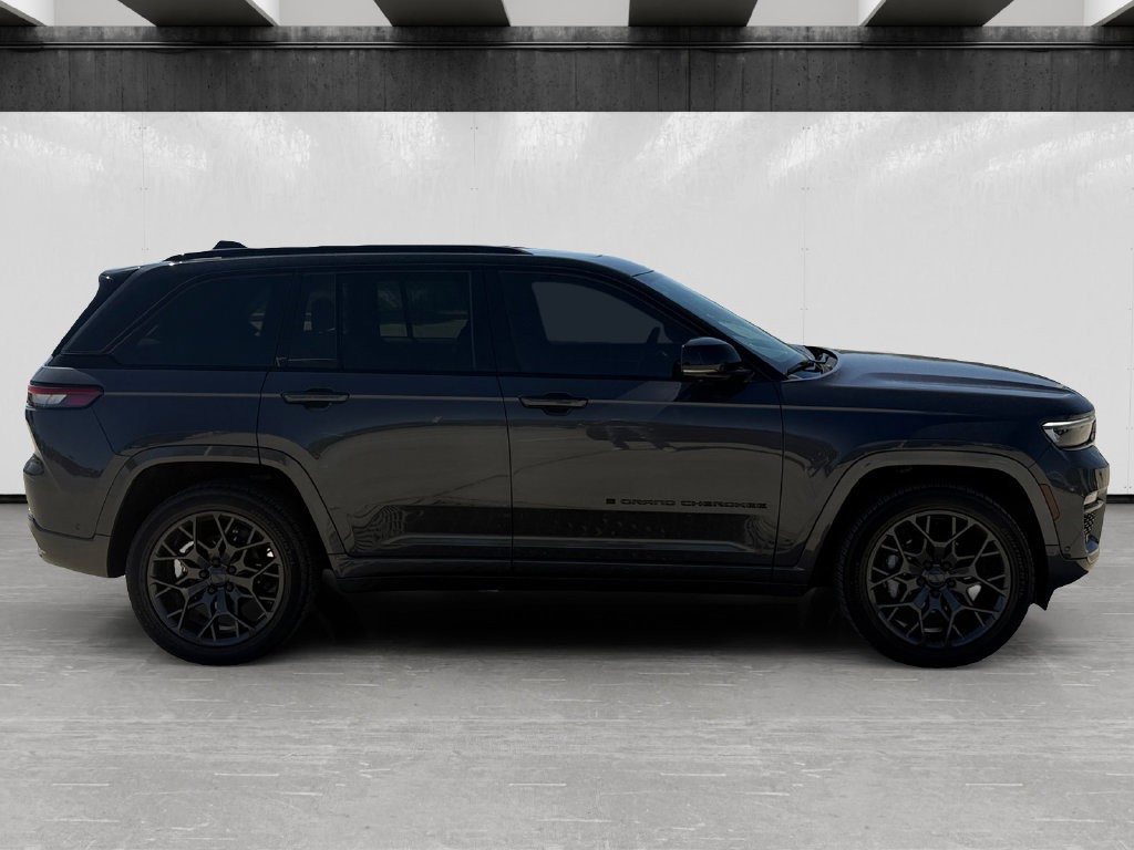 Used 2025 Jeep Grand Cherokee Summit w/ Obsidian Package AWD/4WD image 6