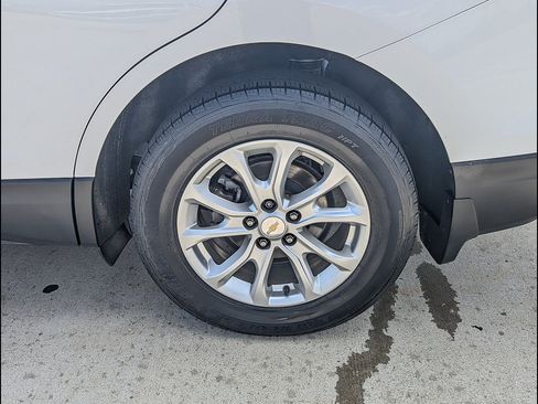 Used 2020 Chevrolet Equinox LS w/ LPO, Cargo Package AWD/4WD image 13