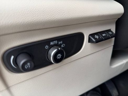Used 2023 Buick Envision Avenir FWD image 10