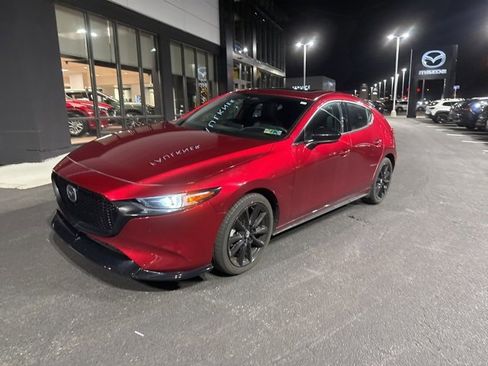 Used 2024 MAZDA MAZDA3 Hatchback w/Premium Plus Pkg image 3