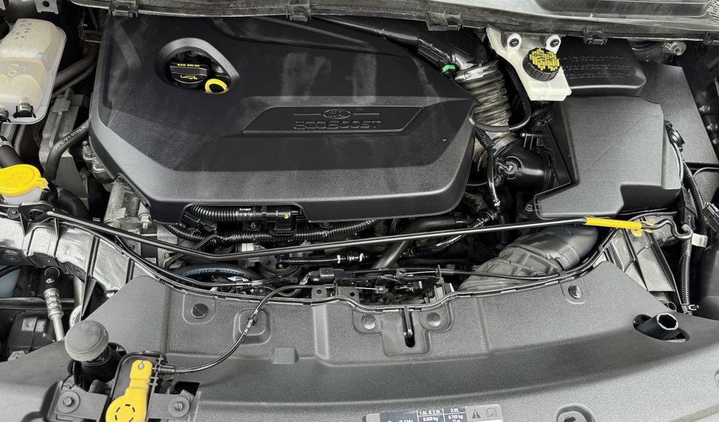 Used 2015 Ford Escape SE w/ Equipment Group 201A AWD/4WD image 11