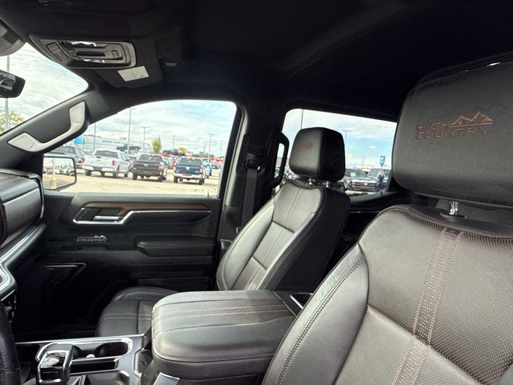 Certified 2024 Chevrolet Silverado 1500 High Country w/ Technology Package AWD/4WD image 22