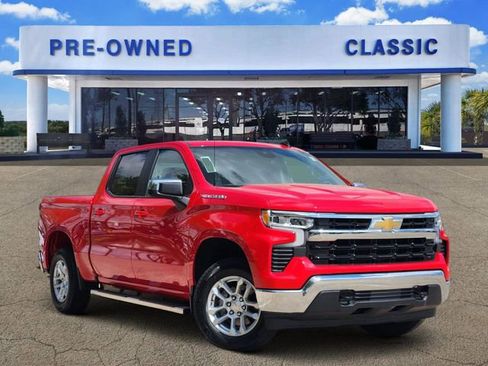 Used 2022 Chevrolet Silverado 1500 LT AWD/4WD image 1