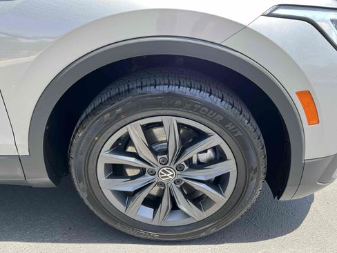 Used 2023 Volkswagen Tiguan SE FWD image 69