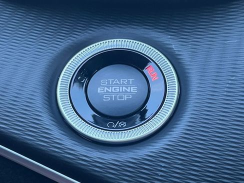 New 2025 Jeep Grand Cherokee Laredo image 14