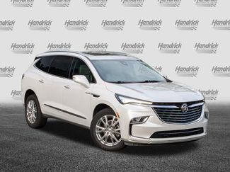 Used 2023 Buick Enclave Essence w/ Experience Buick Package FWD video 2