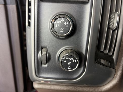Used 2014 Chevrolet Silverado 1500 LT w/ LT Convenience Package AWD/4WD image 28