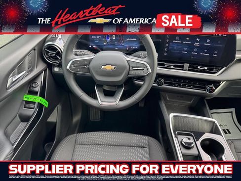 New 2026 Chevrolet Equinox LT FWD image 9