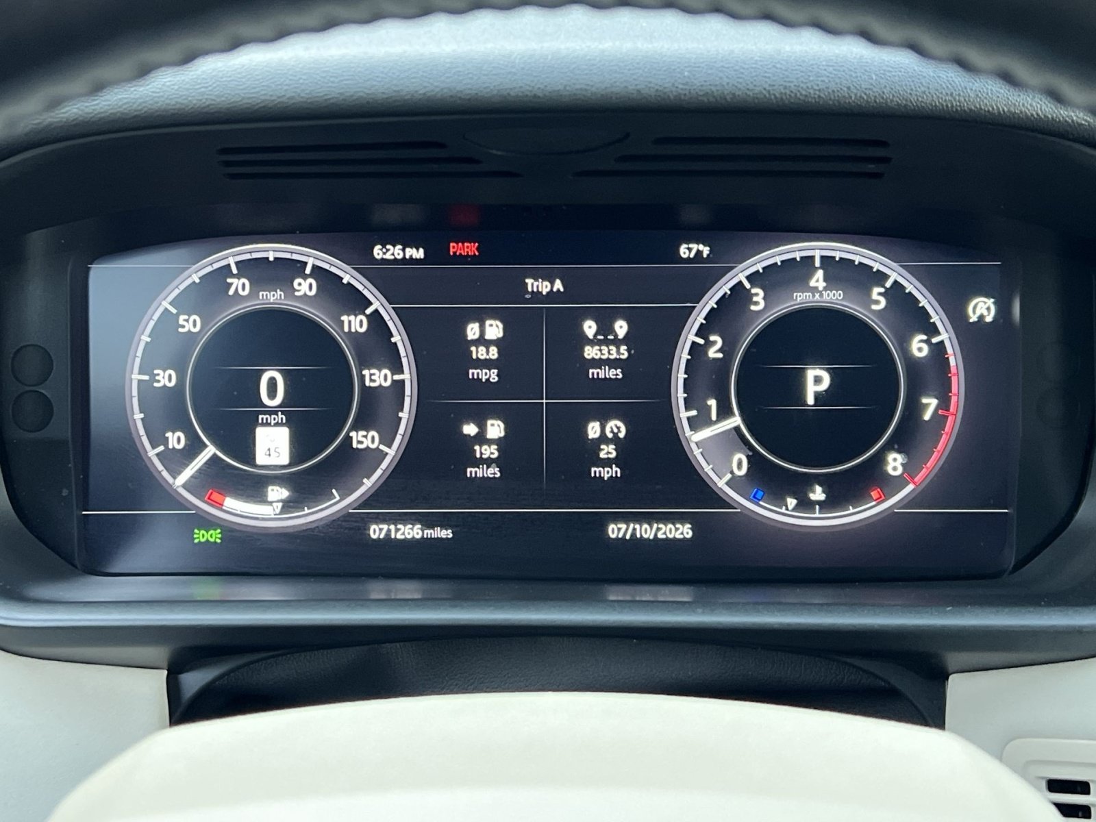 Used 2019 Land Rover Discovery SE AWD/4WD image 22