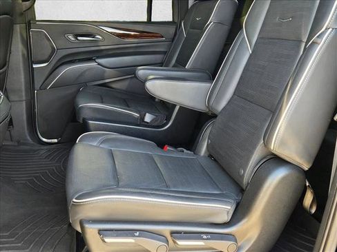Used 2022 Cadillac Escalade ESV Premium Luxury image 21