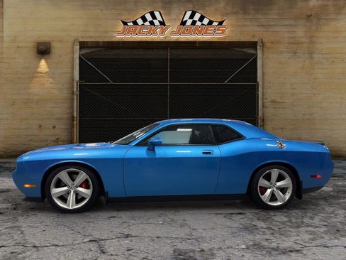 Used 2010 Dodge Challenger SRT8 w/ SRT Option Group II image 2