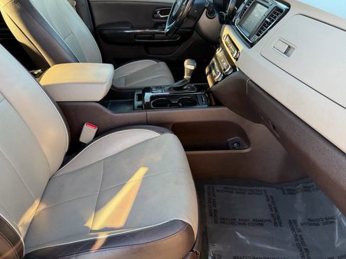 Used 2018 Kia Sedona SX Limited w/ SX Limited Prestige Package image 13