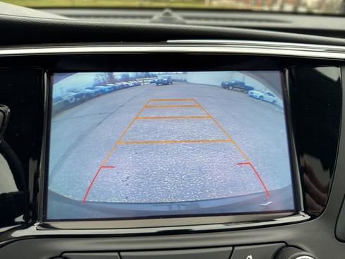 Used 2018 Buick Envision Essence FWD image 23