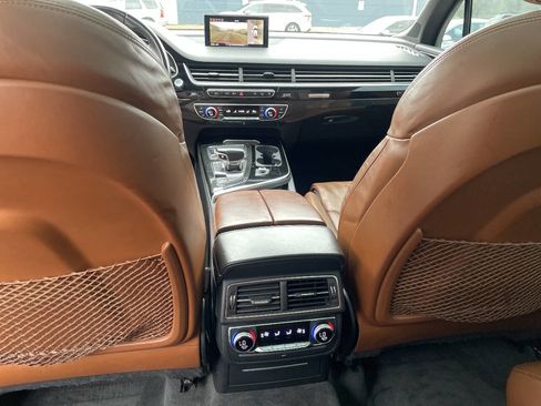 Used 2017 Audi Q7 3.0T Prestige w/ Prestige Package AWD/4WD image 35
