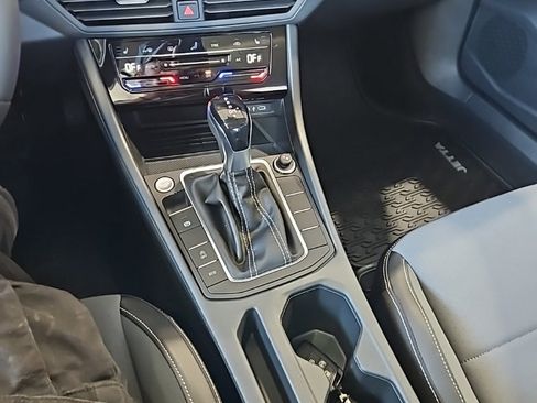 New 2026 Volkswagen Jetta SE image 32