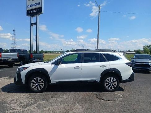 Used 2025 Subaru Outback Premium AWD/4WD image 2