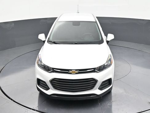 Used 2021 Chevrolet Trax LS AWD/4WD image 19