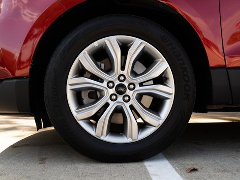 Used 2024 Ford Edge Titanium image 14