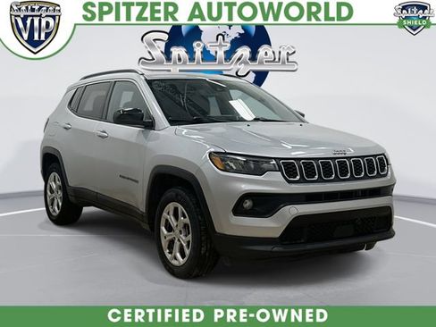 Used 2024 Jeep Compass Latitude AWD/4WD image 1