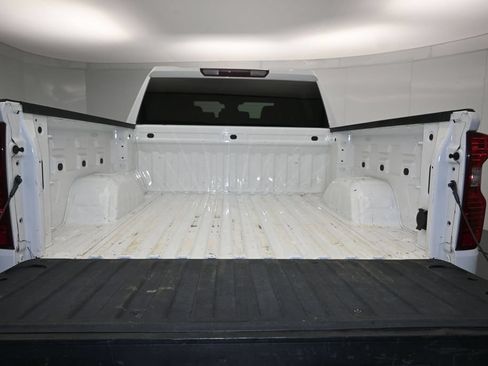 Certified 2025 Chevrolet Silverado 1500 LT AWD/4WD image 25