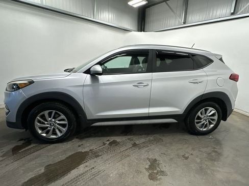 Used 2017 Hyundai Tucson SE image 2