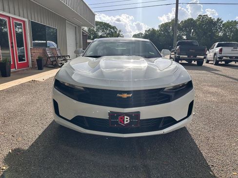 Used 2020 Chevrolet Camaro LT w/ Technology Package RWD image 26