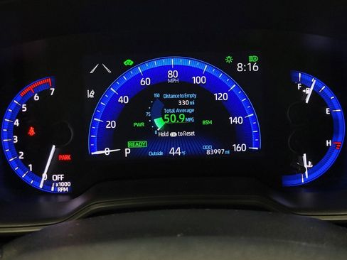 Used 2021 Toyota Corolla LE image 23