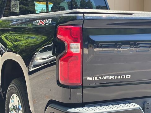 Used 2020 Chevrolet Silverado 1500 RST AWD/4WD image 25