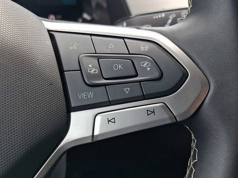 Used 2024 Volkswagen Atlas Cross Sport SE AWD/4WD image 21