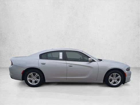 Used 2022 Dodge Charger SXT w/ Leather Interior Group image 4