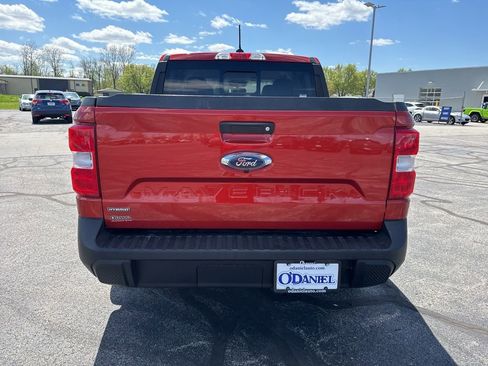 Used 2023 Ford Maverick Lariat FWD image 6