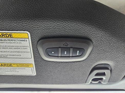 Used 2020 Jeep Wrangler Unlimited Sahara image 21