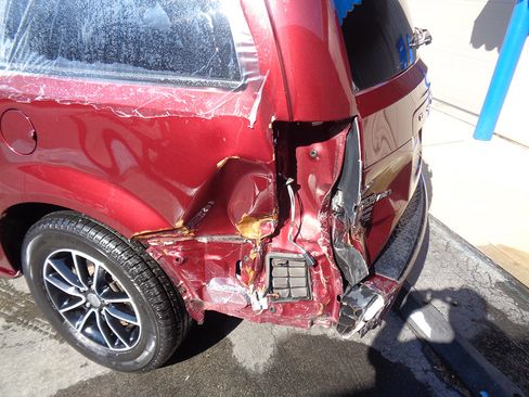 Used 2019 Dodge Grand Caravan SE image 2