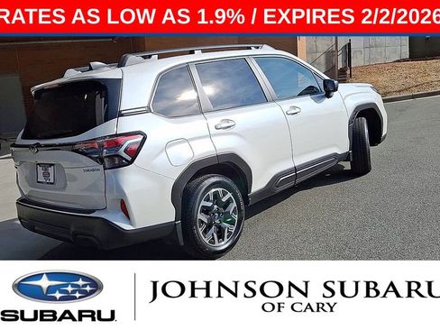 Used 2025 Subaru Forester Premium image 9