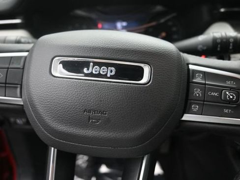 Used 2025 Jeep Compass Limited AWD/4WD image 19