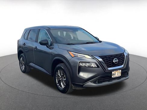 Used 2023 Nissan Rogue S image 3