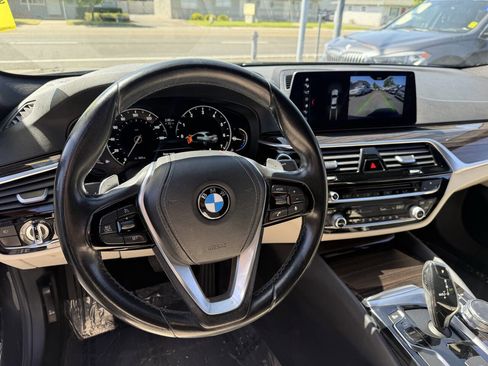 Used 2017 BMW 530i image 11