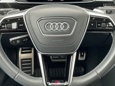 Used 2023 Audi S8 AWD/4WD image 29