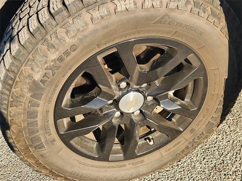 Used 2020 Chevrolet Silverado 1500 LT w/ Texas Edition image 10