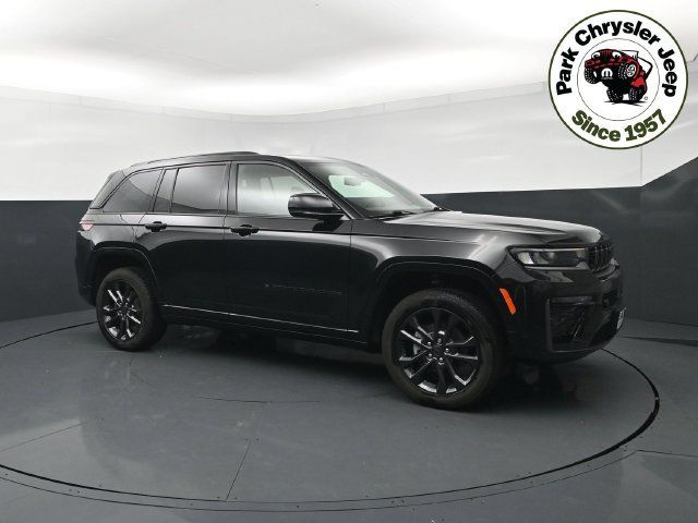 Used 2026 Jeep Grand Cherokee Limited AWD/4WD image 1