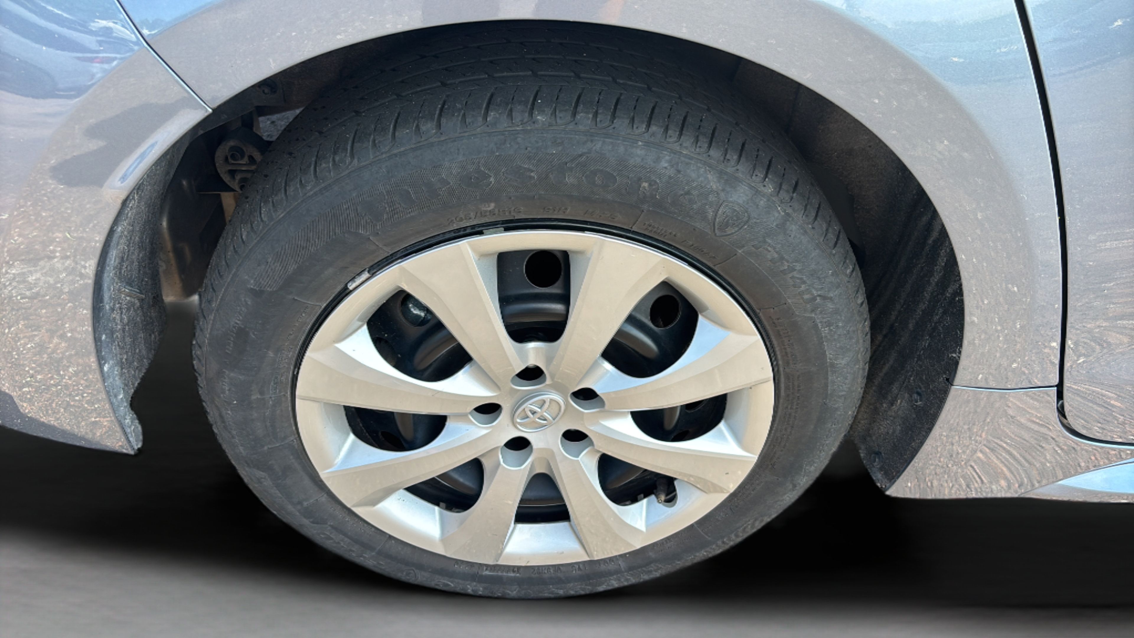 Used 2025 Toyota Corolla LE FWD image 33