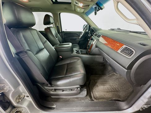 Used 2013 Chevrolet Avalanche LT w/ All-Star Edition RWD image 30
