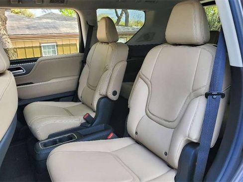 Certified 2025 INFINITI QX80 Pure image 19